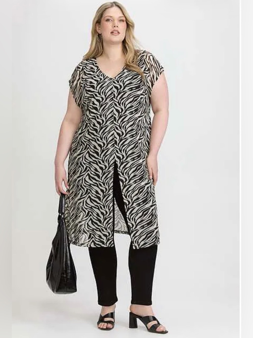 Flattering & Chic! Laura Classic Zebra-Print V-Neck Tunic Top - Black & White